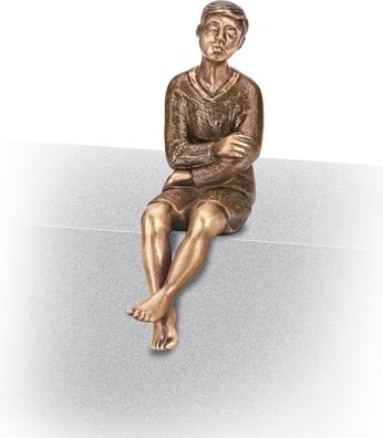 [ST-SK-85535] Bronze-Statue Junge sitzend auf Grabmal, 10×6 cm