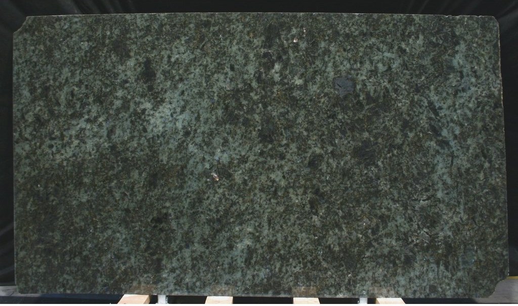 LABRADORITE MADAGASKAR